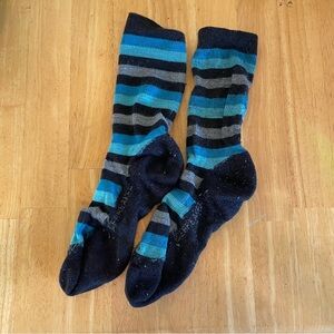 Icebreaker women’s crewe socks—blue stripe